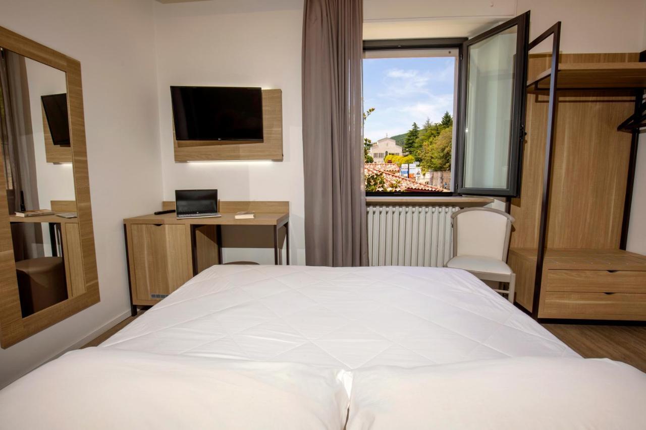 Hotel Sollievo San Giovanni Rotondo Dış mekan fotoğraf