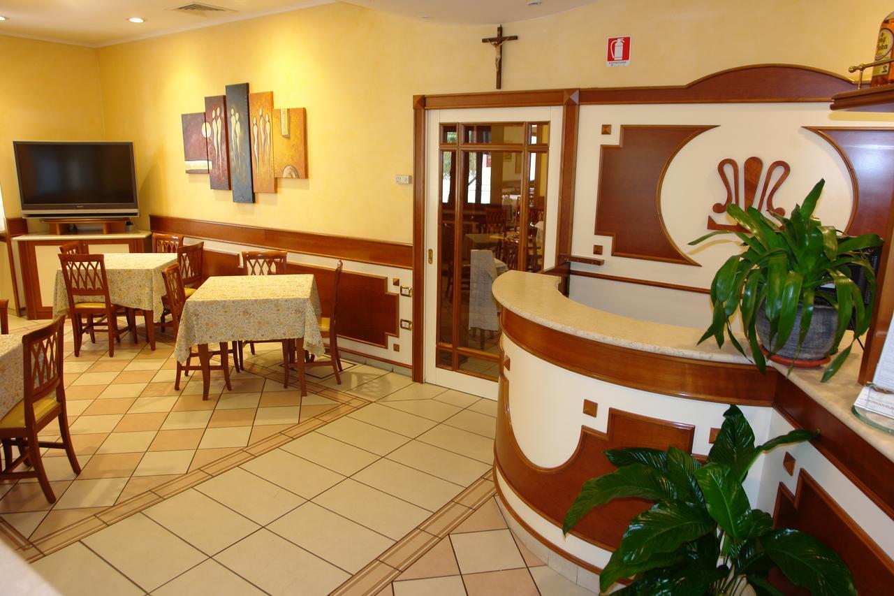 Hotel Sollievo San Giovanni Rotondo Dış mekan fotoğraf