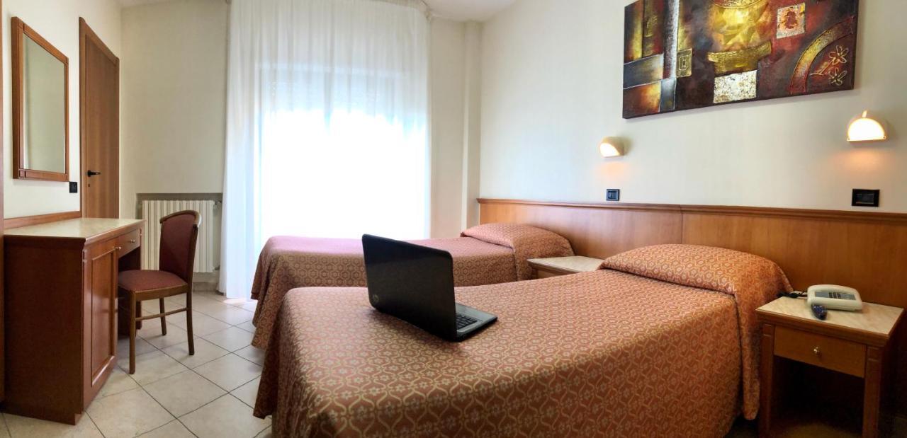 Hotel Sollievo San Giovanni Rotondo Dış mekan fotoğraf